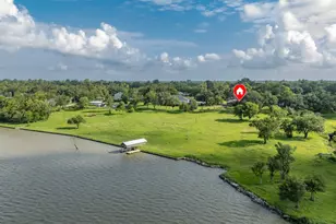 111 S 8th St, Highlands, TX 77562 - Photo 45