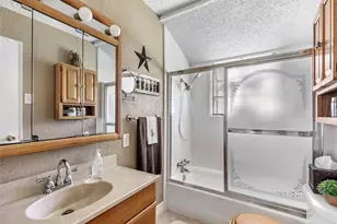 111 S 8th St, Highlands, TX 77562 - Photo 33