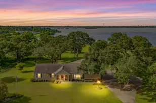 111 S 8th St, Highlands, TX 77562 - Photo 49