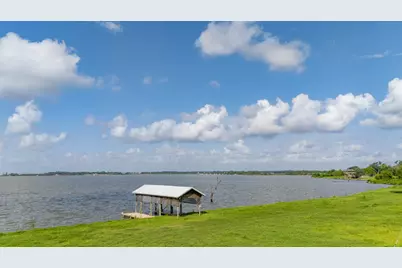 111 S 8th Street, Highlands, TX 77562 - Photo 47