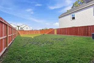 7413 Charlie St, Houston, TX 77088 - Photo 31