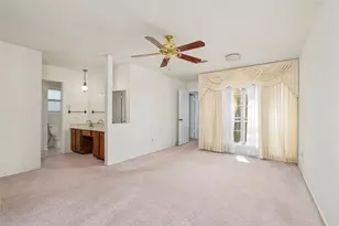 422 W Castle Harbour Dr, Friendswood, TX 77546 - Photo 17