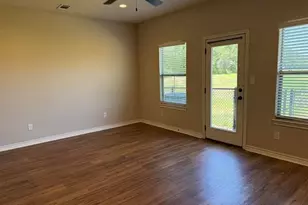 5670 Shadowbend Circle W, Lumberton, TX 77657 - Photo 11