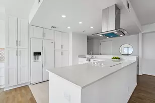 2001 Holcombe Blvd, Houston, TX 77030 - Photo 7