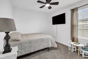 328 Amy St, Angleton, TX 77515 - Photo 19