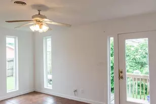 5311 Perry Ave, Galveston, TX 77551 - Photo 5