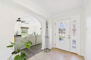 531 Oakdale St, Shoreacres, TX 77571 - Photo 1