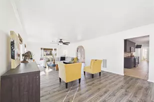 531 Oakdale St, Shoreacres, TX 77571 - Photo 9