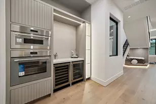 511 W Polk St, Houston, TX 77019 - Photo 9