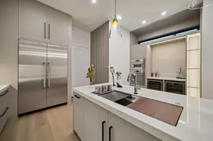 511 W Polk St, Houston, TX 77019 - Photo 7