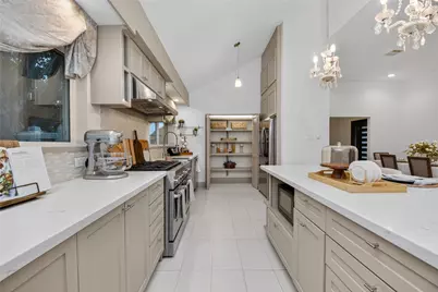 14603 Carolcrest Drive, Houston, TX 77079 - Photo 9