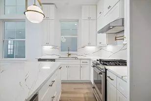 3705 Somerset York Ln, Houston, TX 77055 - Photo 9
