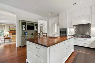 8 Tokeneke Trail, Houston, TX 77024 - Photo 11