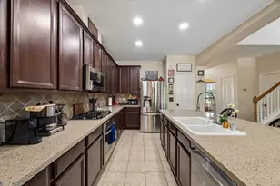2608 Crystal Falls Dr, Pearland, TX 77584 - Photo 7