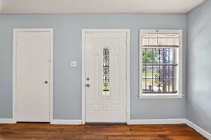 5934 Belmark St, Houston, TX 77033 - Photo 5