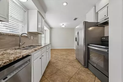 17134 Barcelona Drive, Friendswood, TX 77546 - Photo 7