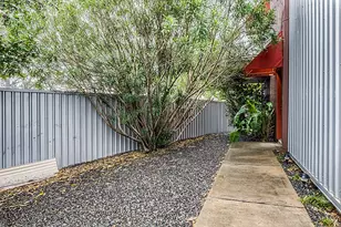 2605 Calumet St, Houston, TX 77004 - Photo 3