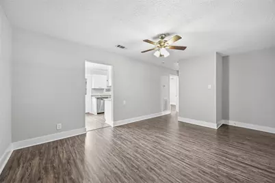113 E Witcher Lane, Houston, TX 77076 - Photo 7