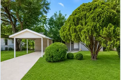 113 E Witcher Lane, Houston, TX 77076 - Photo 1