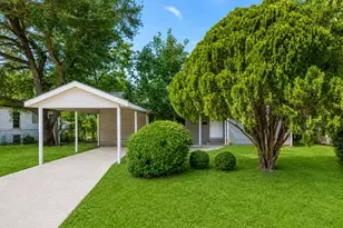 113 E Witcher Ln, Houston, TX 77076 - Photo 1