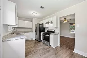 113 E Witcher Ln, Houston, TX 77076 - Photo 11