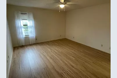 1732 Avenue C #A, El Campo, TX 77437 - Photo 17