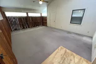 1732 Ave C, El Campo, TX 77437 - Photo 19