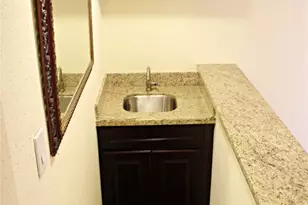 4635 Wild Indigo St, Houston, TX 77027 - Photo 9