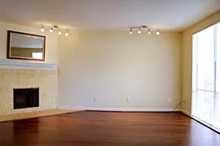 4635 Wild Indigo St, Houston, TX 77027 - Photo 5