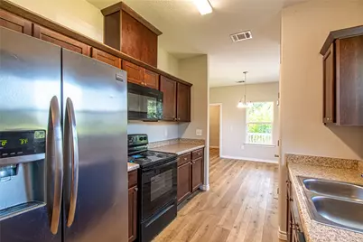 314 S Justice Street, Texas City, TX 77591 - Photo 5