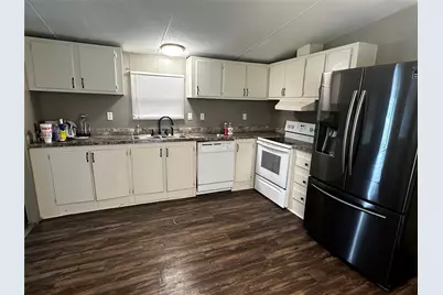 2021 N Battlebell Road #40, Highlands, TX 77562 - Photo 7