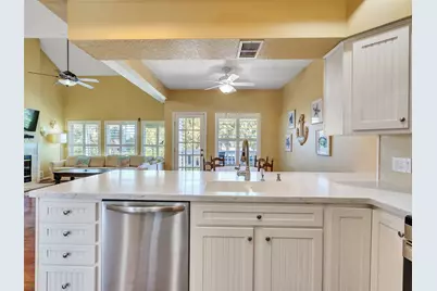 16627 Bayfront Drive, Jamaica Beach, TX 77554 - Photo 21