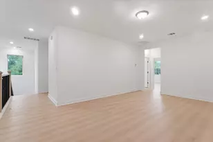 2 Gracenote Pl, Tomball, TX 77375 - Photo 27