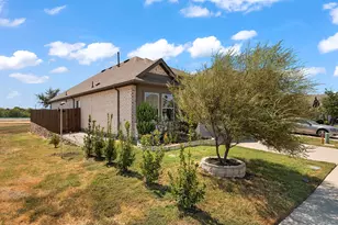 102 Camelia St, Garland, TX 75043 - Photo 43