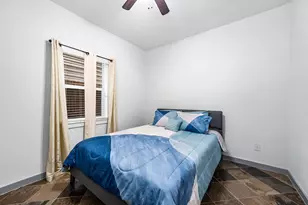 5723 Petty St, Houston, TX 77007 - Photo 5
