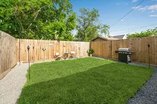 3808 Cochran St, Houston, TX 77009 - Photo 13