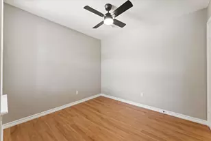 12119 Crystalwood Dr, Houston, TX 77013 - Photo 23