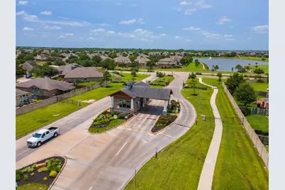 9906 Bezeled Circle Lane, Rosharon, TX 77583 - Photo 23