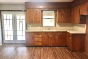 1109 N Pruett St, Baytown, TX 77520 - Photo 7