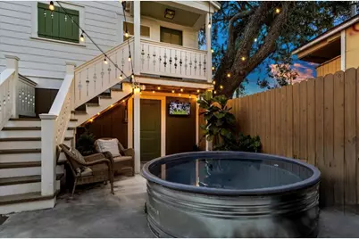 4117 Avenue R, Galveston, TX 77550 - Photo 3