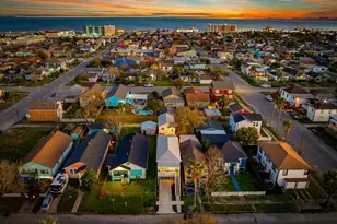 4117 Avenue R, Galveston, TX 77550 - Photo 5