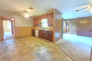 1420 Elm Ave, Bay City, TX 77414 - Photo 3