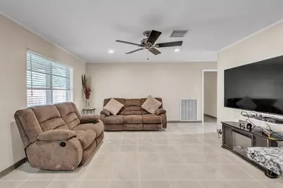 308 Tiegs Street, League City, TX 77573 - Photo 5