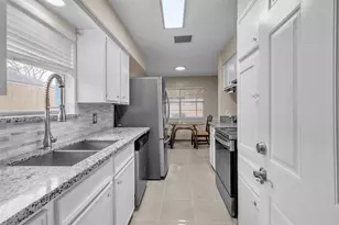 308 Tiegs St, League City, TX 77573 - Photo 9