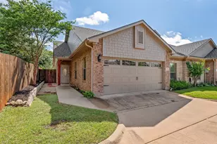 201 Chelsea Ct, Granbury, TX 76049 - Photo 3