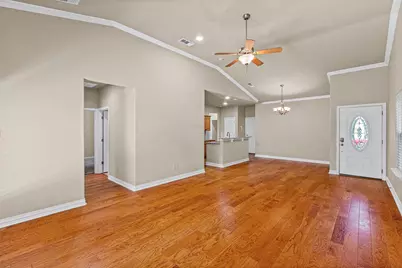 201 Chelsea Court, Granbury, TX 76049 - Photo 7