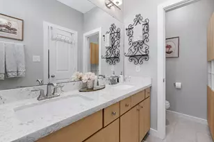 5409 Lindsay Ln, Houston, TX 77011 - Photo 13