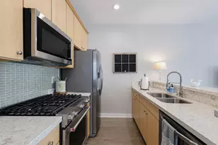 5409 Lindsay Ln, Houston, TX 77011 - Photo 9