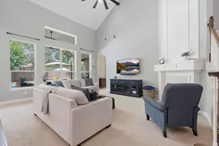 63 W Canyon Wren Cir, The Woodlands, TX 77389 - Photo 11