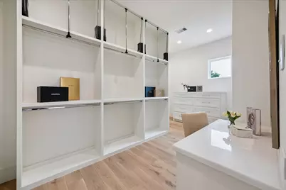 13 Wentworth Gate Path, Houston, TX 77027 - Photo 31